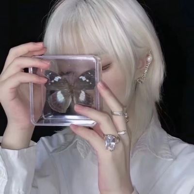 金头发女生头像 金色的头像女