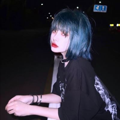 超酷的微信头像女 非常酷的微信头像图片女生