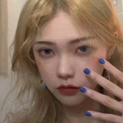 金头发女生头像 金色的头像女