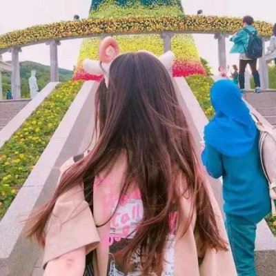 新款情侣头像一人一张 时尚情侣头像一人一半恩爱 高清