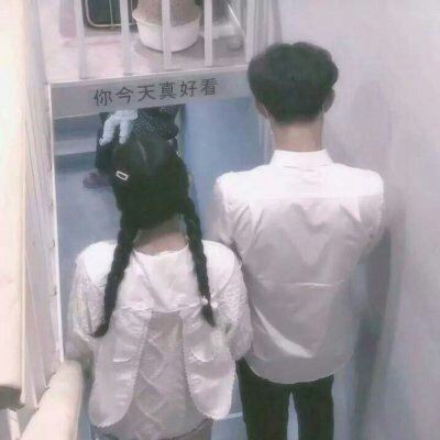 清纯的情侣头像一对两张 小清新简单情侣头像一人一张