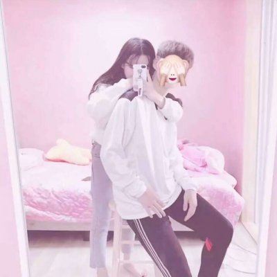 00后qq情侣头像一人一半儿 00后qq情侣头像初中