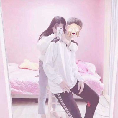 00后qq情侣头像一人一半儿 00后qq情侣头像初中