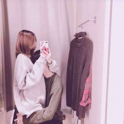 00后qq情侣头像一人一半儿 00后qq情侣头像初中