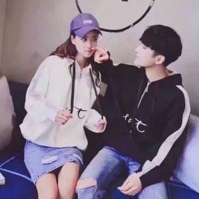 00后qq情侣头像一人一半儿 00后qq情侣头像初中