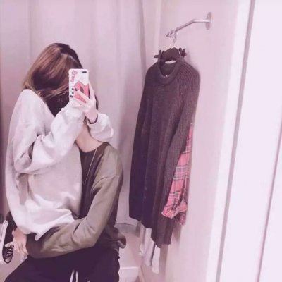 00后qq情侣头像一人一半儿 00后qq情侣头像初中