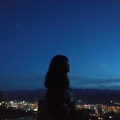 唯美意境情侣头像一男一女一对版 唯美意境情侣头像背影