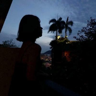 唯美意境情侣头像一男一女一对版 唯美意境情侣头像背影