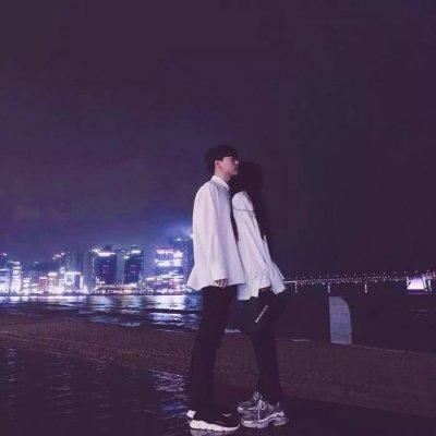 情侣恩爱接吻情头一对 甜蜜的情侣头像接吻 双人