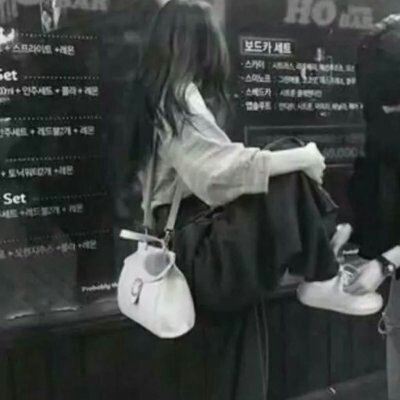 情侣头像双人半身 情侣头像半身照双人