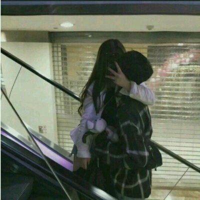 情侣头像双人半身 情侣头像半身照双人