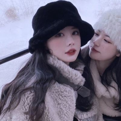 闺蜜头像一左一右个性 真人 好看的闺蜜头像真人 二人 一左一右