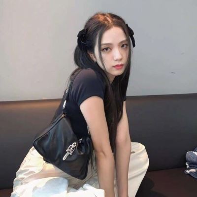 高级感的女生头像动漫 高级感男生头像