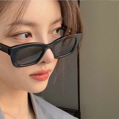 个性乐观的头像女生 乐观的女生头像
