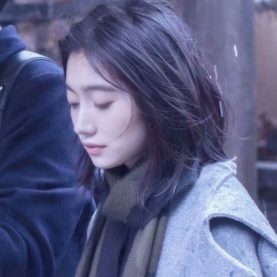 qq情头情侣双人一人一张 qq情头 双人