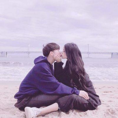 qq情头情侣双人一人一张 qq情头 双人