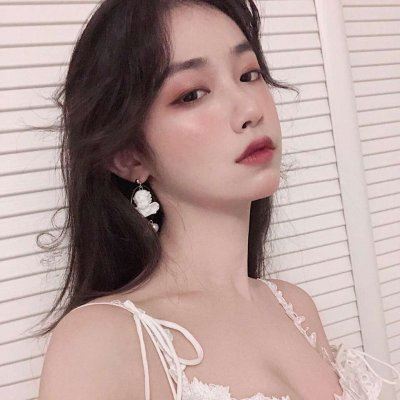 欧美头像女生简约时尚 好看的头像女生 欧美风