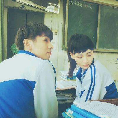 情侣头像情侣装一人一半 情头 情侣 一对