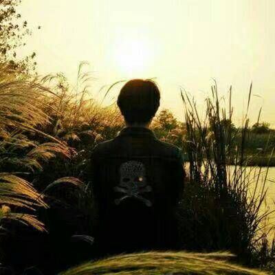 一人一个的情头 超好看情侣头像一人一张