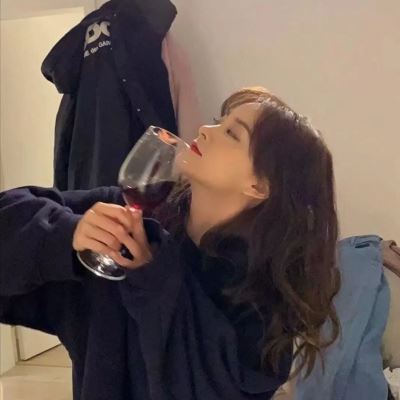 微丧干净女头像动漫 微丧干净女头动漫