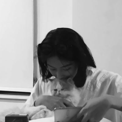 黑色系丧女头像 微丧女头像黑白