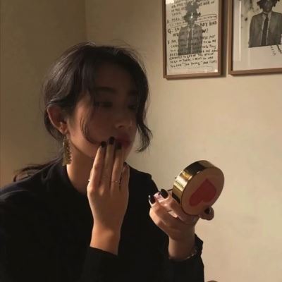微丧干净女头像动漫 微丧干净女头动漫