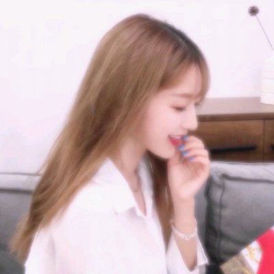 好看的情侣头像 一人一张 唯美情侣头像一人一半