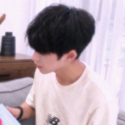 好看的情侣头像 一人一张 唯美情侣头像一人一半