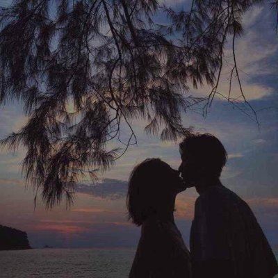 时尚好看的情侣头像一男一女 时尚好看的情侣头像一左一右