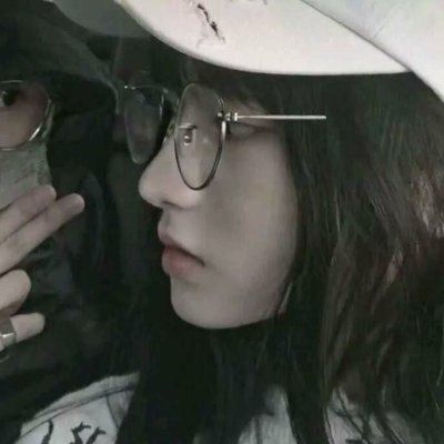 时尚好看的情侣头像一男一女 时尚好看的情侣头像一左一右