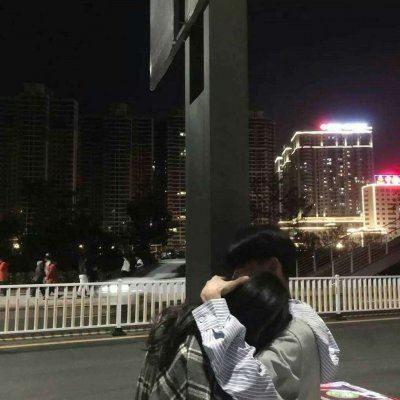时尚好看的情侣头像一男一女 时尚好看的情侣头像一左一右
