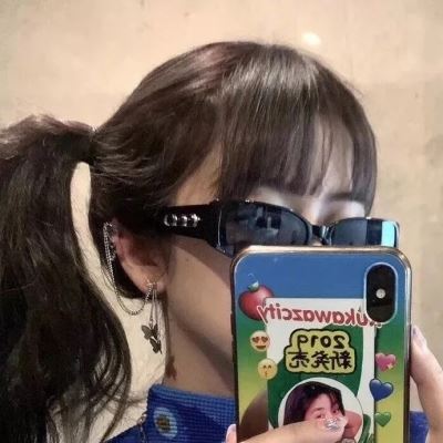 戴眼镜的沙雕女头像 女生头像搞怪沙雕