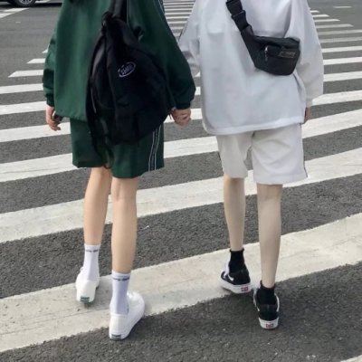 情侣头像身体部位一人一半 情侣头像个性性网一对身体部位