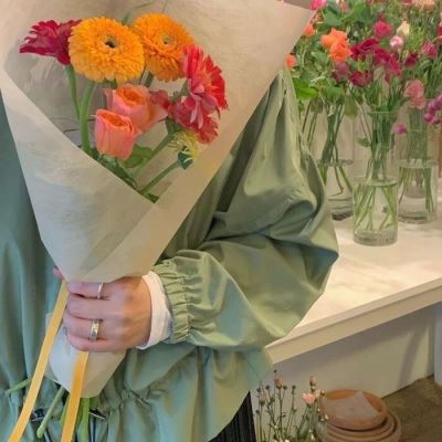 拿花头像女生头像 拿花头像女生性格