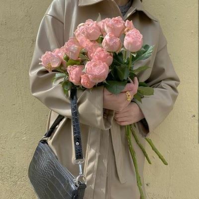 拿花头像女生头像 拿花头像女生性格