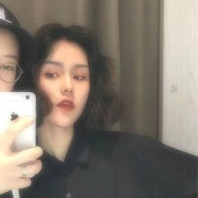 真人情侣头像一对手机挡住脸 情头手机挡脸头像