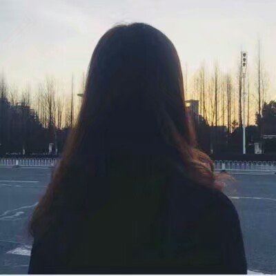 孤单黑夜一个人图片 头像 孤独情侣头像一对