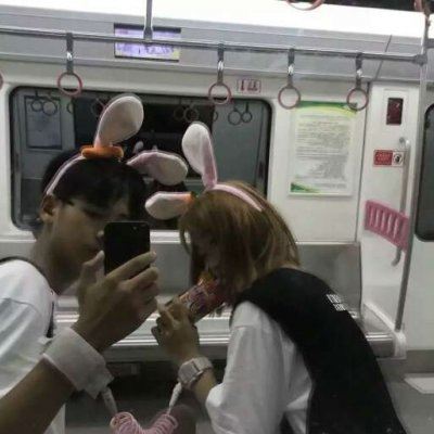 情头用手机挡住脸的 情头手机挡脸头像