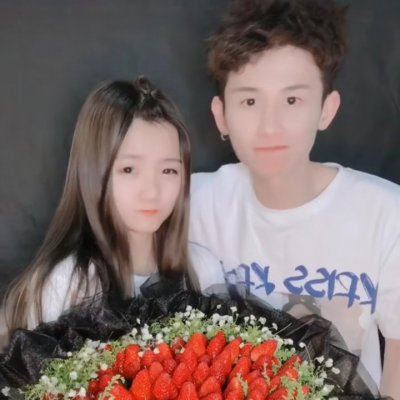 拥抱在一起的情侣头像 真人版 拥抱在一起的情侣头像一对