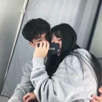 手机挡脸情侣头像大全 用手机挡住脸的头像女霸气
