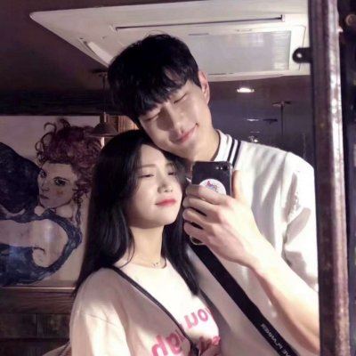 手机挡脸情侣头像大全 用手机挡住脸的头像女霸气