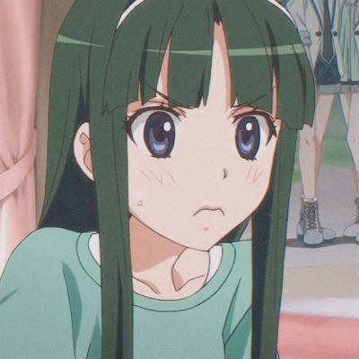 绿色的动漫女生头像 好看的女生动漫头像