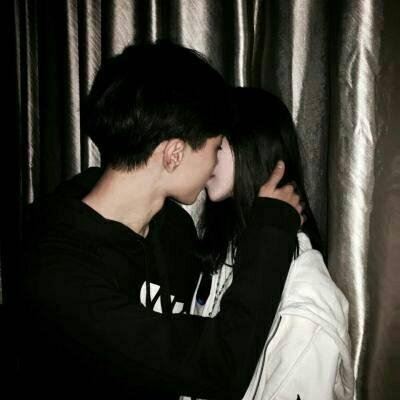 口干舌燥大概是欠吻图片 