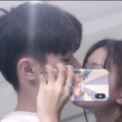 情侣头像 一男一女情头非主流 拿手机的头像女 情侣