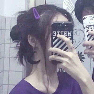 情侣头像 一男一女情头非主流 拿手机的头像女 情侣