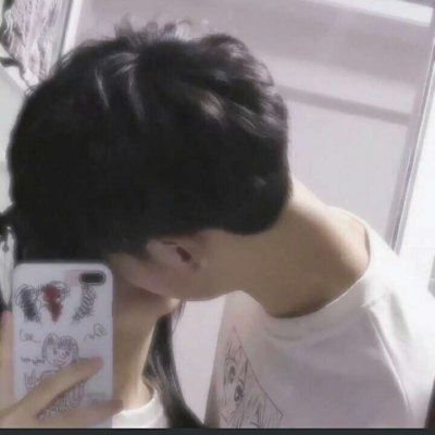 情侣头像 一男一女情头非主流 拿手机的头像女 情侣