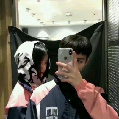 情侣头像 一男一女情头非主流 拿手机的头像女 情侣