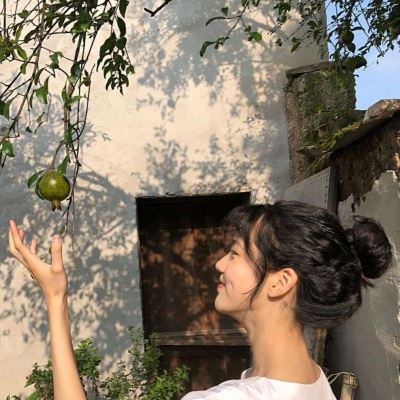 同一个人女生照片头像 网图女生头像同一个人