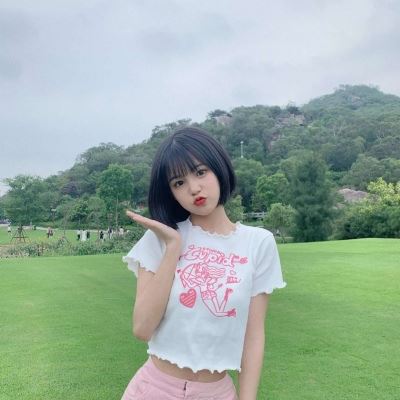 同一个小姐姐系列头像10张 我头像是个小姐姐