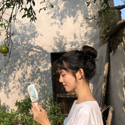 同一个人女生照片头像 网图女生头像同一个人